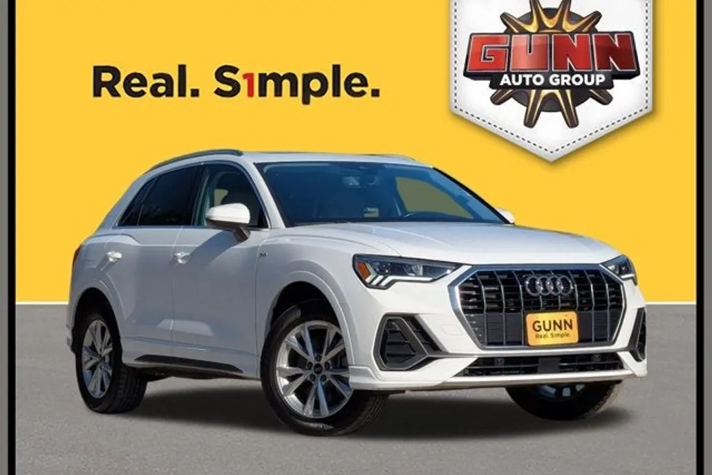 2024 Audi Q3 S line Premium photo 1