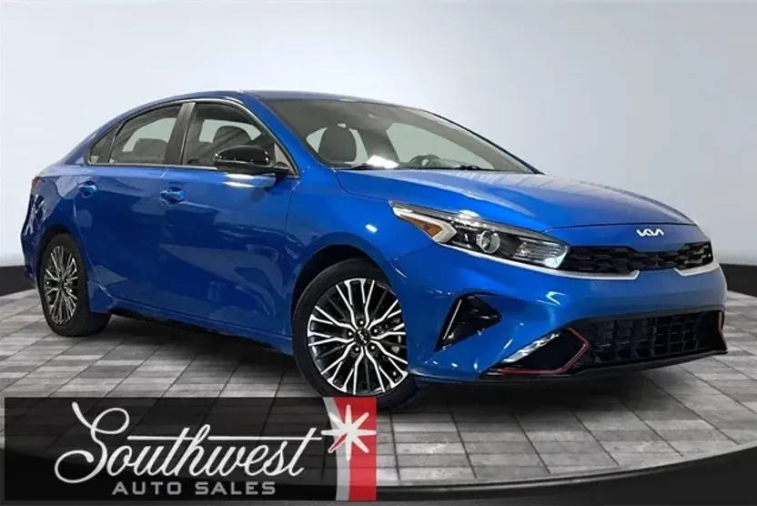 2023 Kia Forte GT-Line photo 1