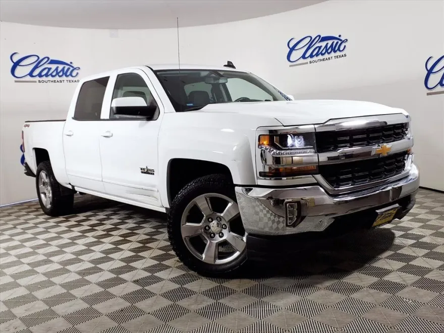2018 Chevrolet Silverado 1500 LT photo 1