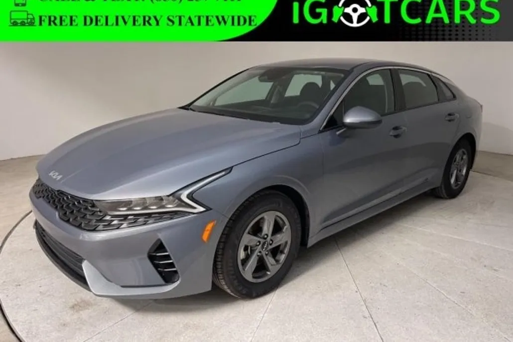 2023 Kia K5 LXS photo 1