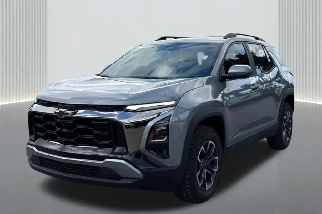 2025 Chevrolet Equinox ACTIV photo 1