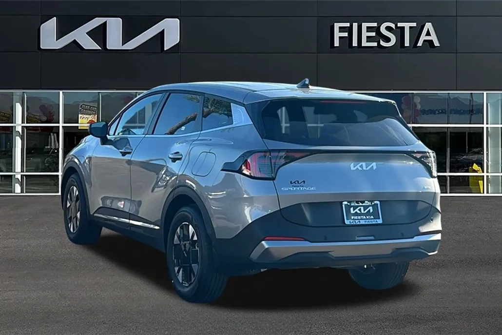 2026 Kia Sportage Hybrid LX photo 1