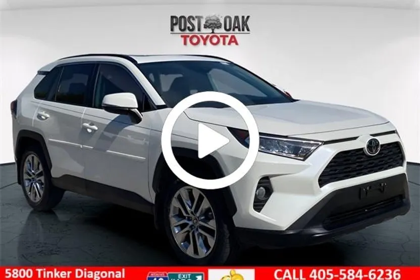2021 Toyota RAV4 XLE Premium photo 1