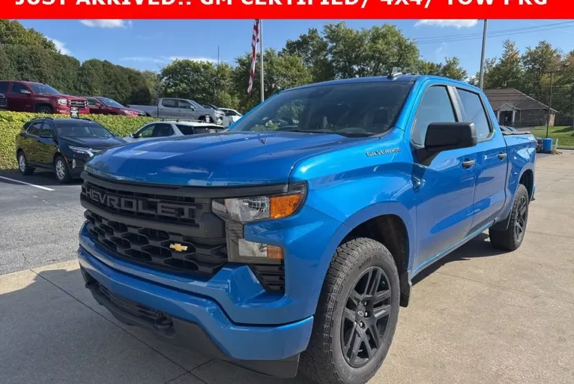 2023 Chevrolet Silverado 1500 Custom photo 1