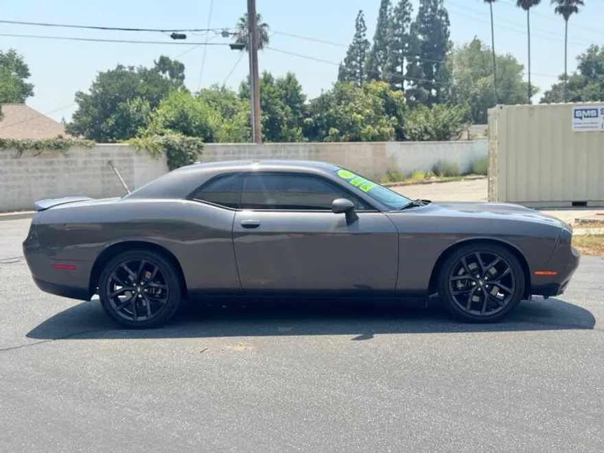 2021 Dodge Challenger GT photo 1