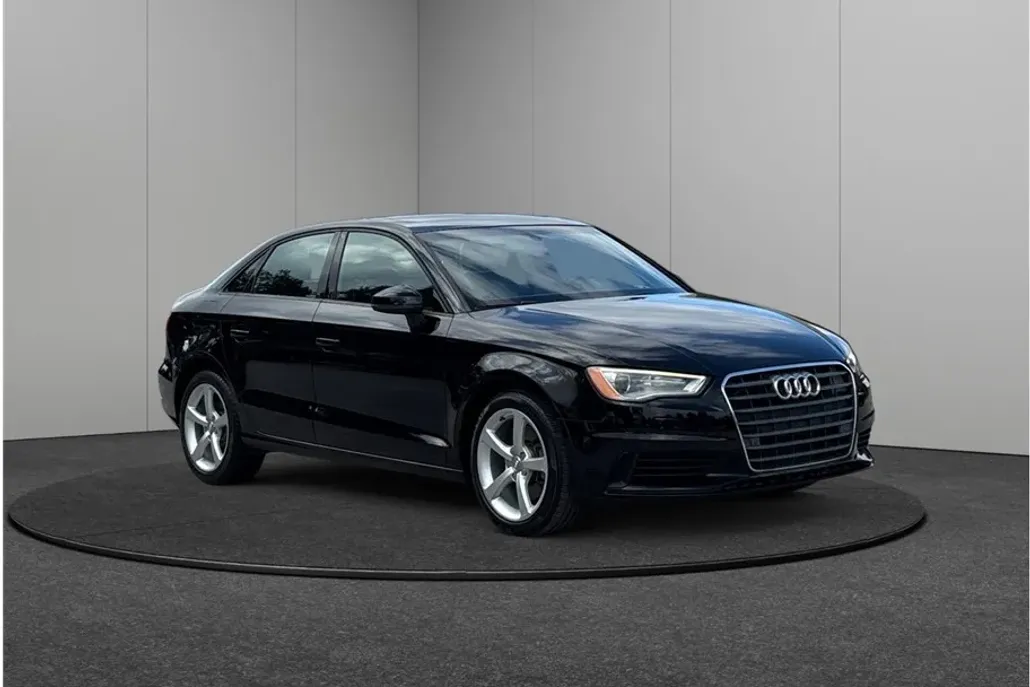2016 Audi A3 Premium photo 1
