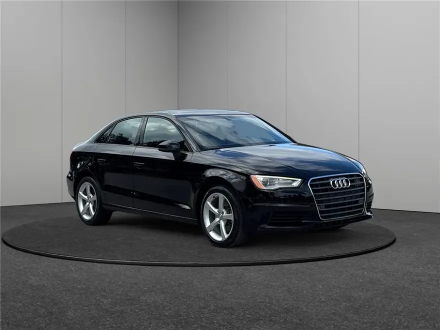 2016 Audi A3 Premium photo 1