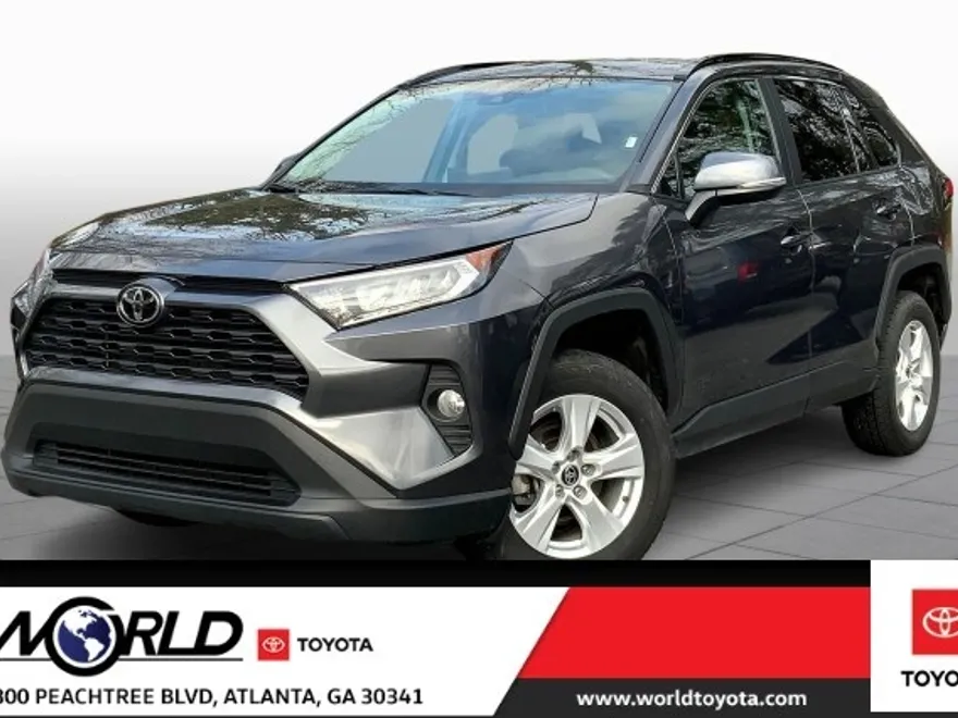 2021 Toyota RAV4 XLE photo 1