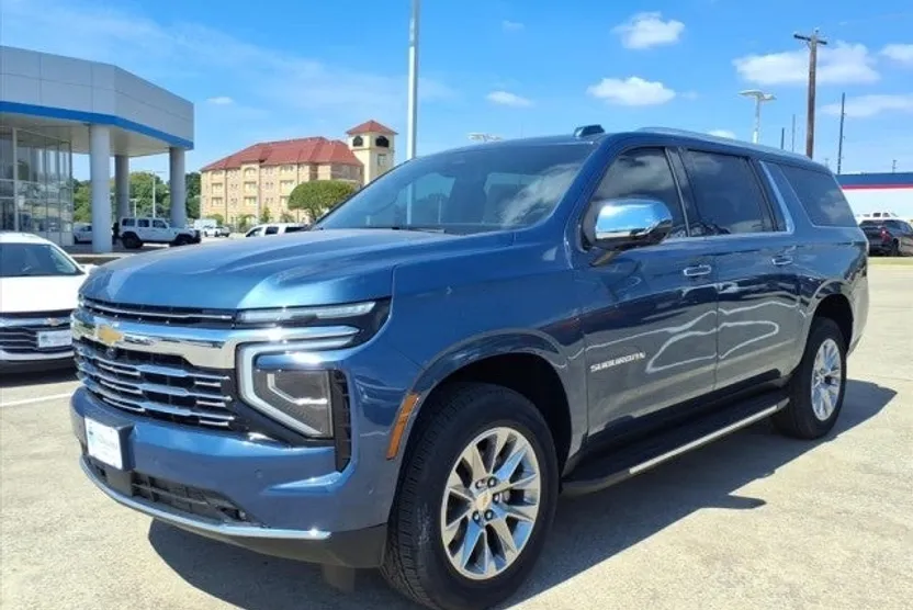 2026 Chevrolet Suburban Premier photo 1