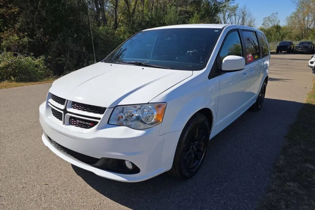 2020 Dodge Grand Caravan GT photo 1