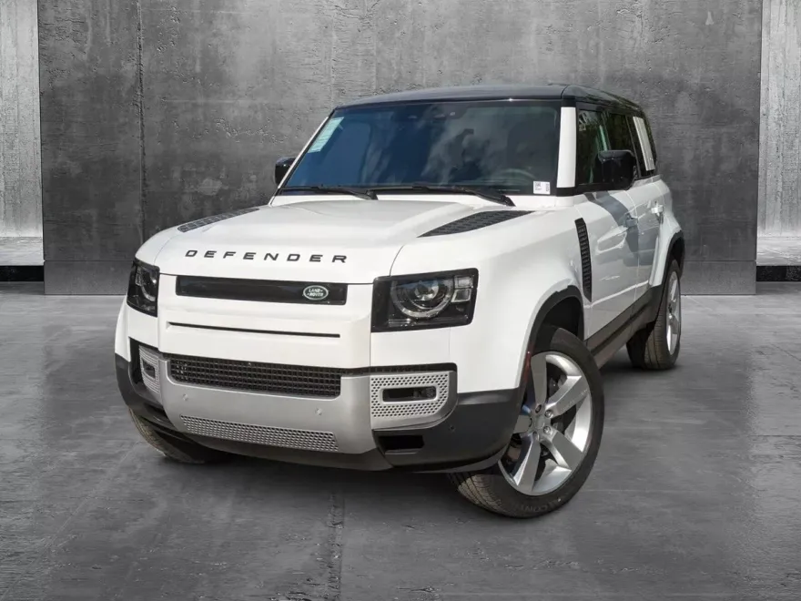 2024 Land Rover Defender 110 SE photo 1