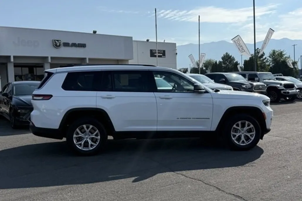 2022 Jeep Grand Cherokee Limited photo 1