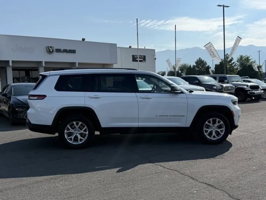2022 Jeep Grand Cherokee Limited photo 1