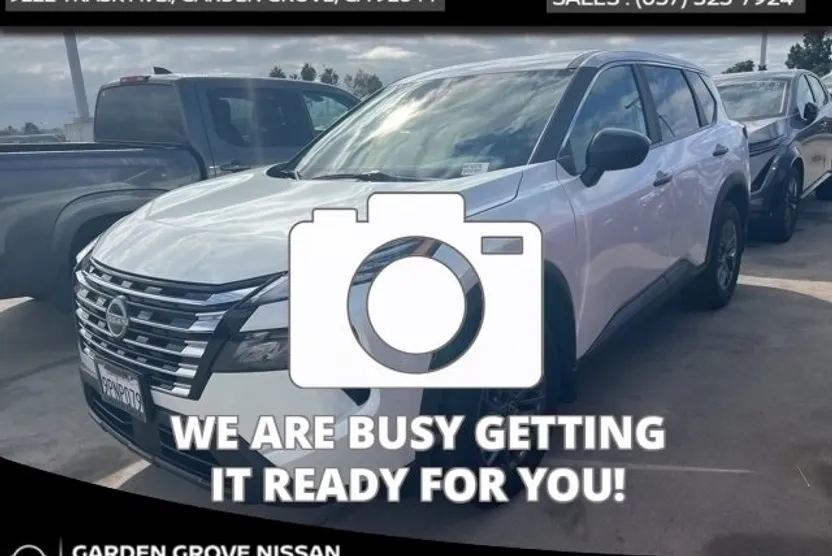 2024 Nissan Rogue photo 1