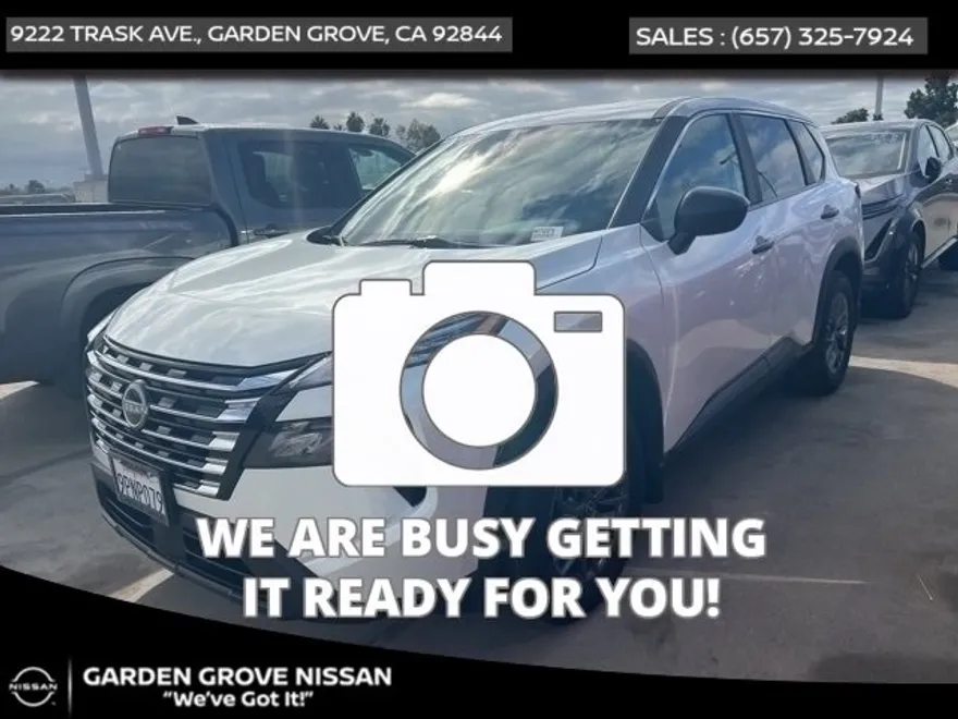 2024 Nissan Rogue photo 1