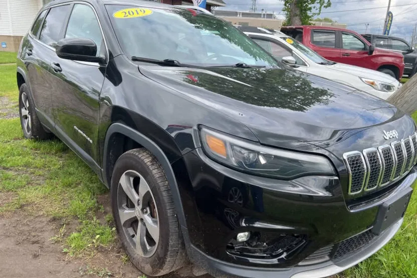 2019 Jeep Cherokee Limited photo 1