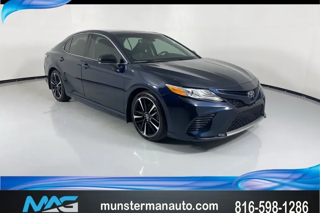 2020 Toyota Camry XSE photo 1