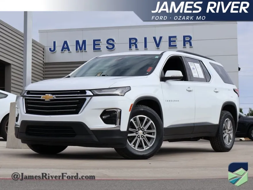 2022 Chevrolet Traverse Leather photo 1