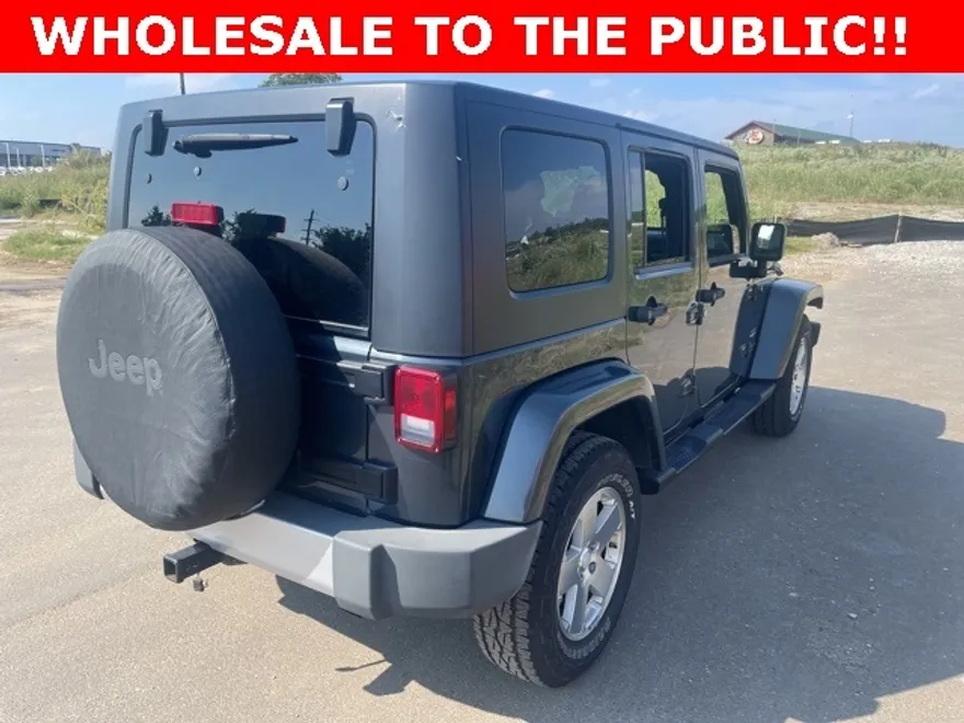 2008 Jeep Wrangler Unlimited Sahara photo 1