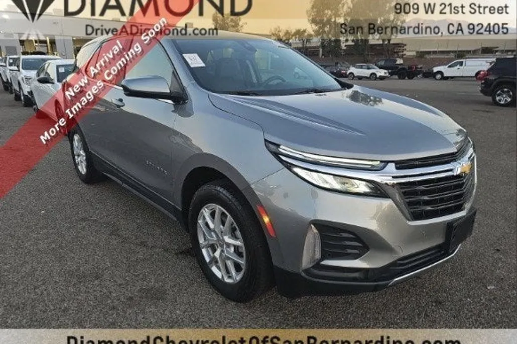 2024 Chevrolet Equinox LT photo 1