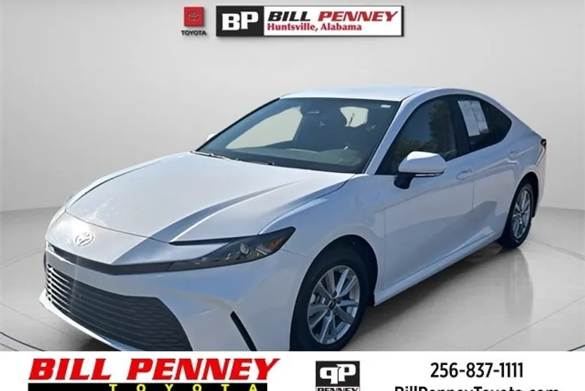2025 Toyota Camry LE photo 1