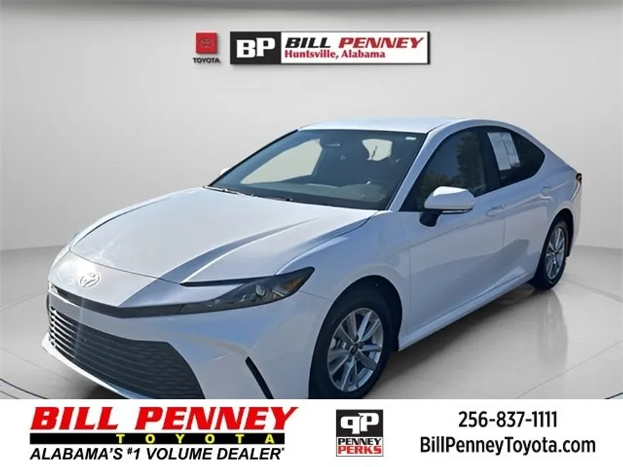 2025 Toyota Camry LE photo 1