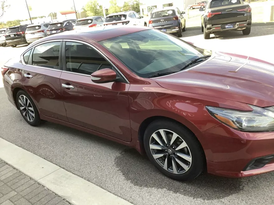 2017 Nissan Altima 2.5 SL photo 1