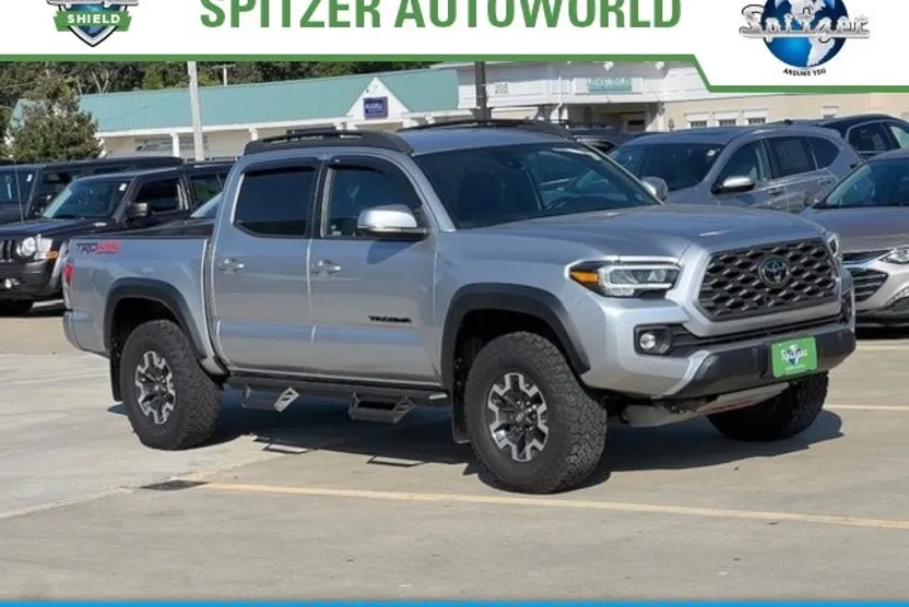2022 Toyota Tacoma TRD Off-Road photo 1
