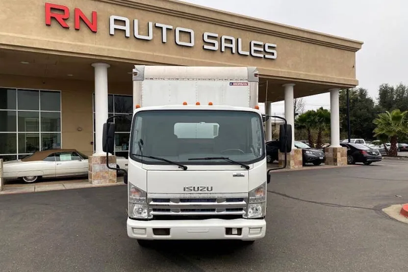 2015 Isuzu NPR photo 1