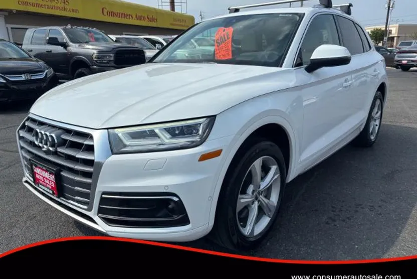 2020 Audi Q5 45 TFSI Prestige photo 1