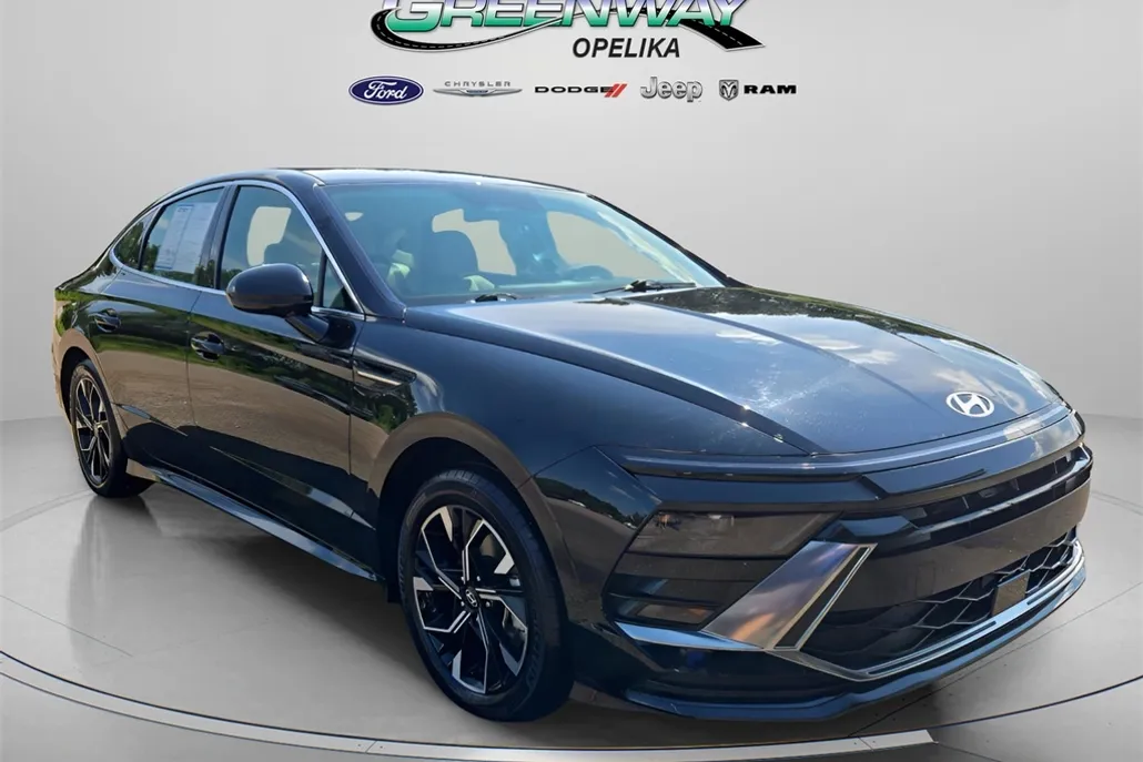 2024 Hyundai Sonata SEL photo 1