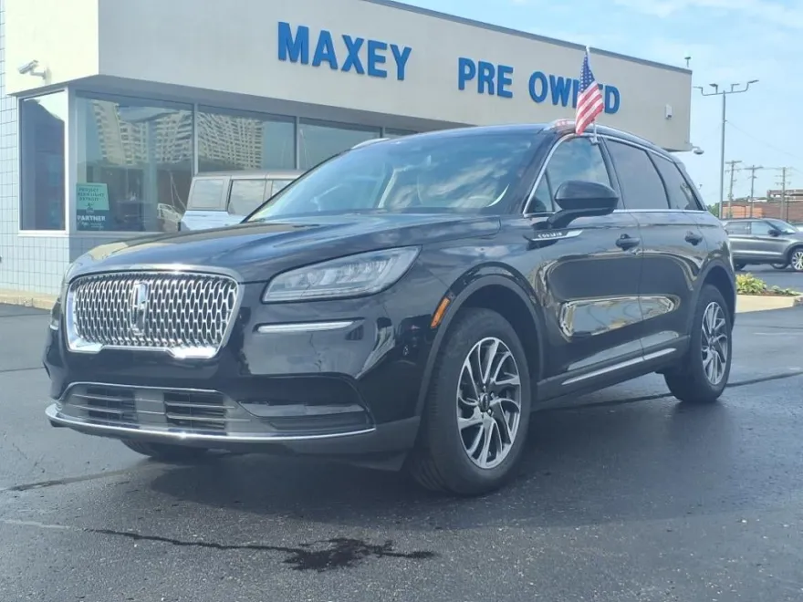 2022 Lincoln Corsair Standard photo 1