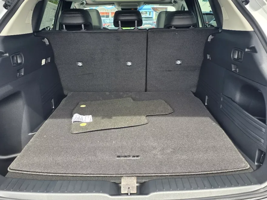 2025 Mazda CX-50 Premium photo 1