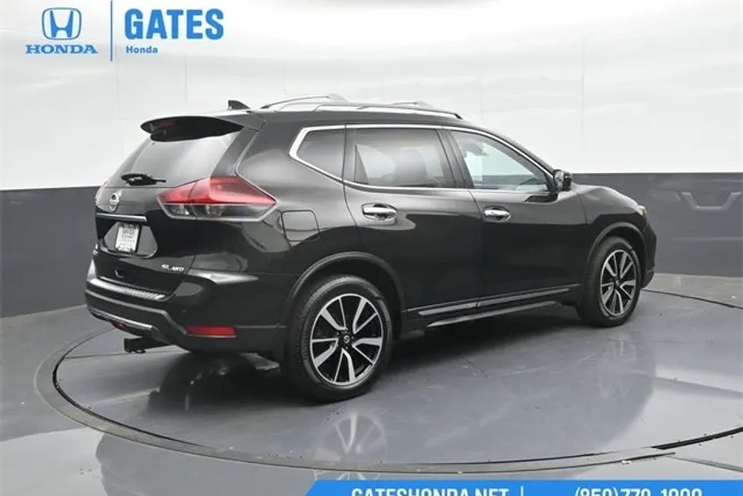 2019 Nissan Rogue SL photo 1