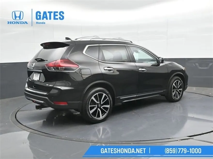 2019 Nissan Rogue SL photo 1