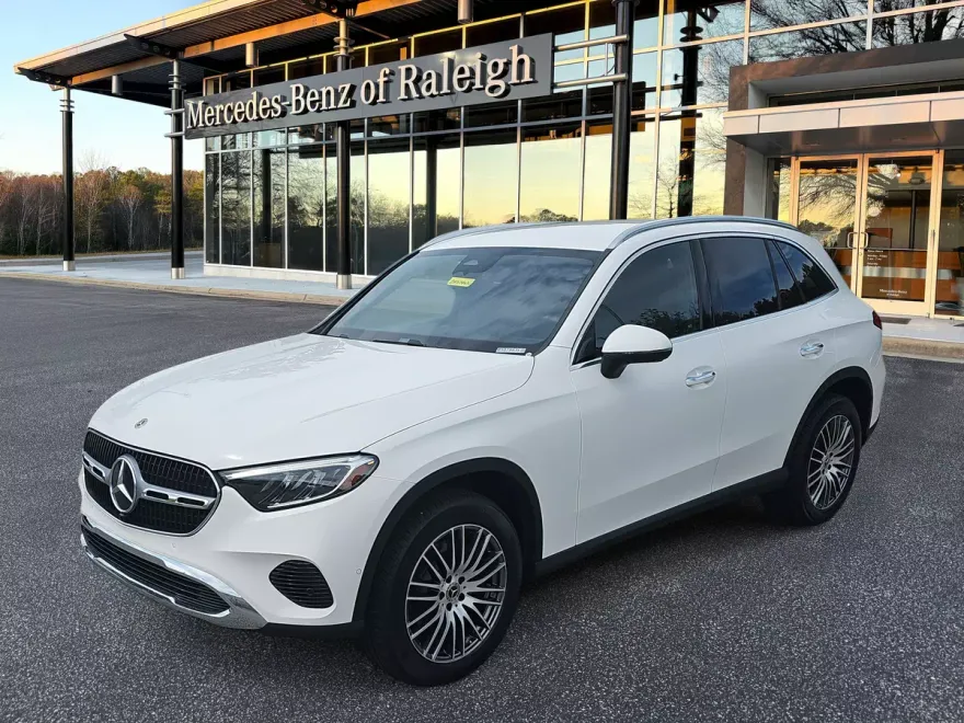 2025 Mercedes Benz GLC 300 photo 1