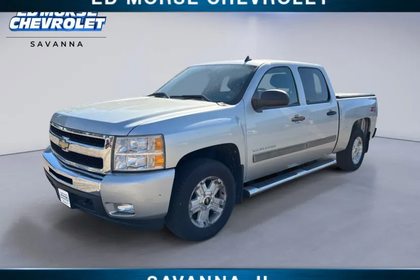 2011 Chevrolet Silverado 1500 LT photo 1