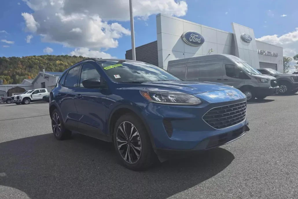 2022 Ford Escape SE photo 1