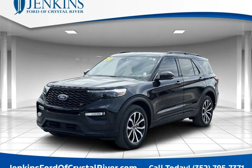 2020 Ford Explorer ST photo 1
