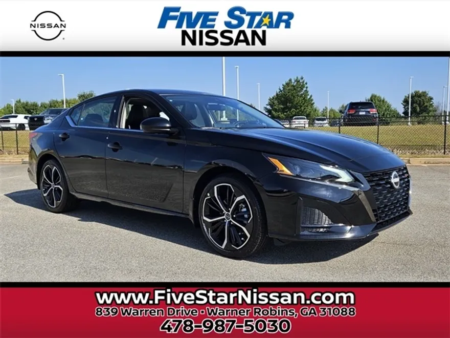 2025 Nissan Altima 2.5 SR photo 1