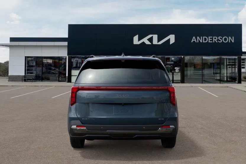 2026 Kia Carnival SX photo 1