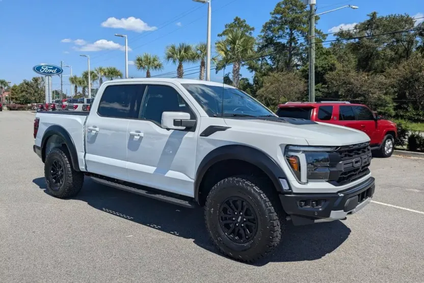 2025 Ford F-150 Raptor photo 1