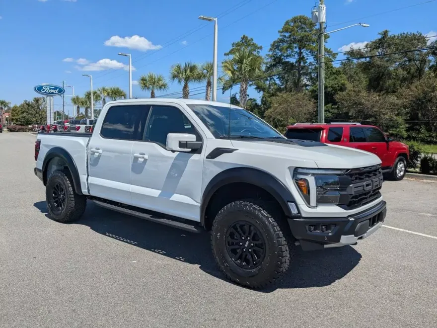 2025 Ford F-150 Raptor photo 1