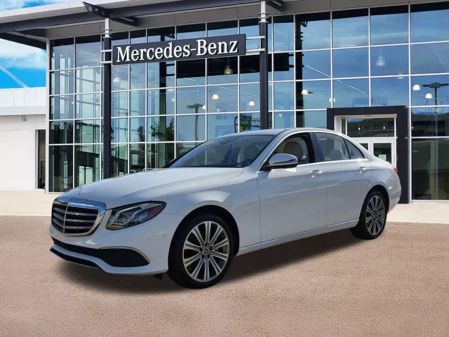 2019 Mercedes Benz E 300 photo 1