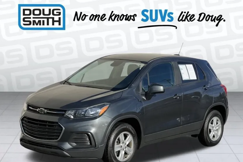 2020 Chevrolet Trax LS photo 1