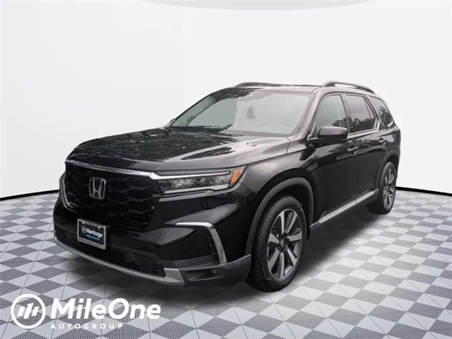 2023 Honda Pilot Touring photo 1