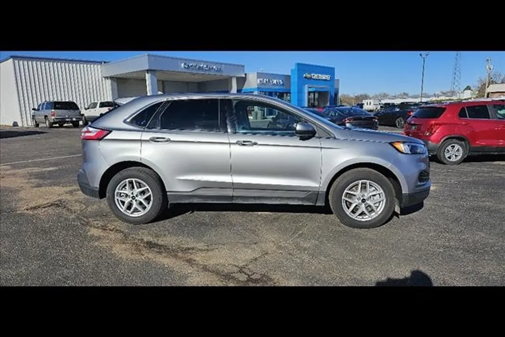 2023 Ford Edge SEL photo 1