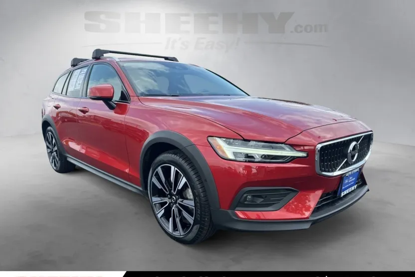 2022 Volvo V60 Cross Country T5 AWD photo 1