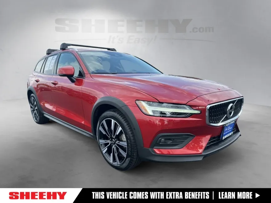 2022 Volvo V60 Cross Country T5 AWD photo 1