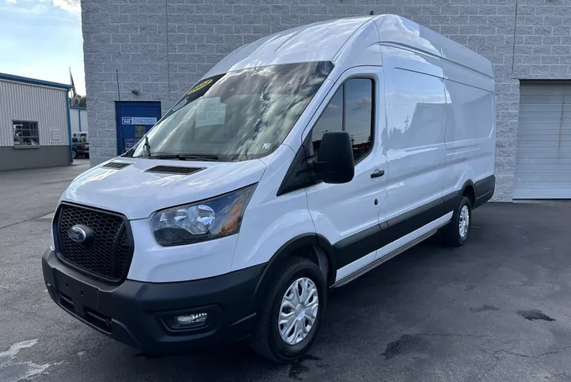 2022 Ford Transit photo 1